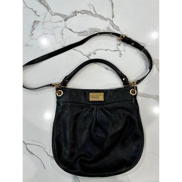 Marc Jacobs Handbags - Marc Jacobs Hillier Hobo Bag in Black Leather